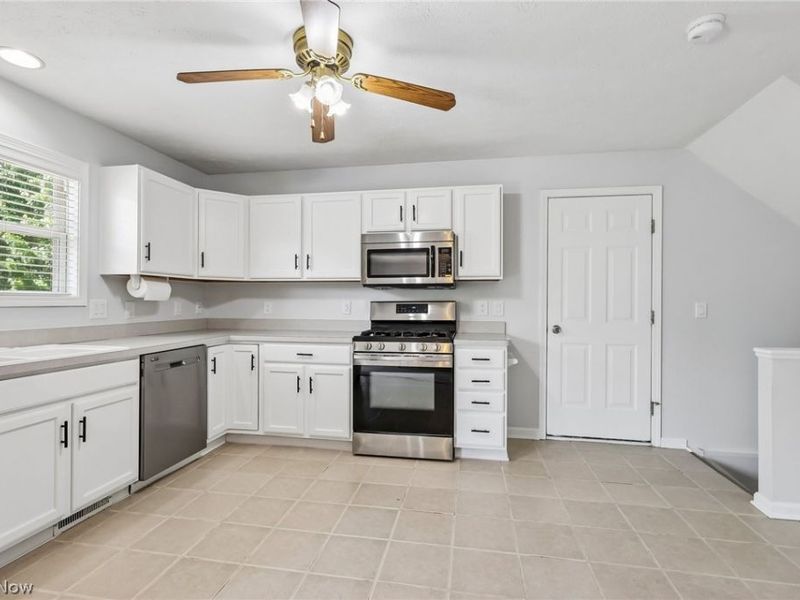 33973 Lincoln Avenue , North Ridgeville, OH 44039 Photo 13