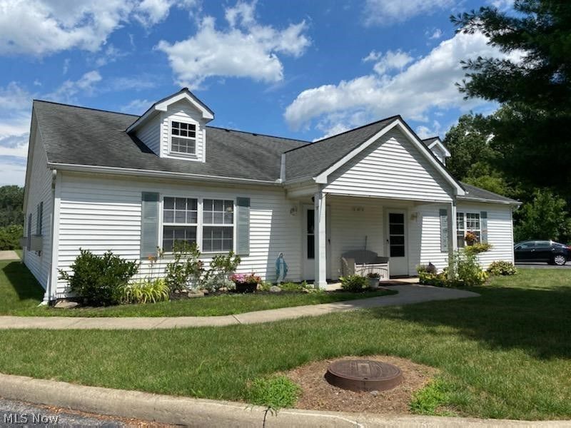 105-A Fairways Drive , Unit 105-A, Chardon, OH 44024 Photo 2