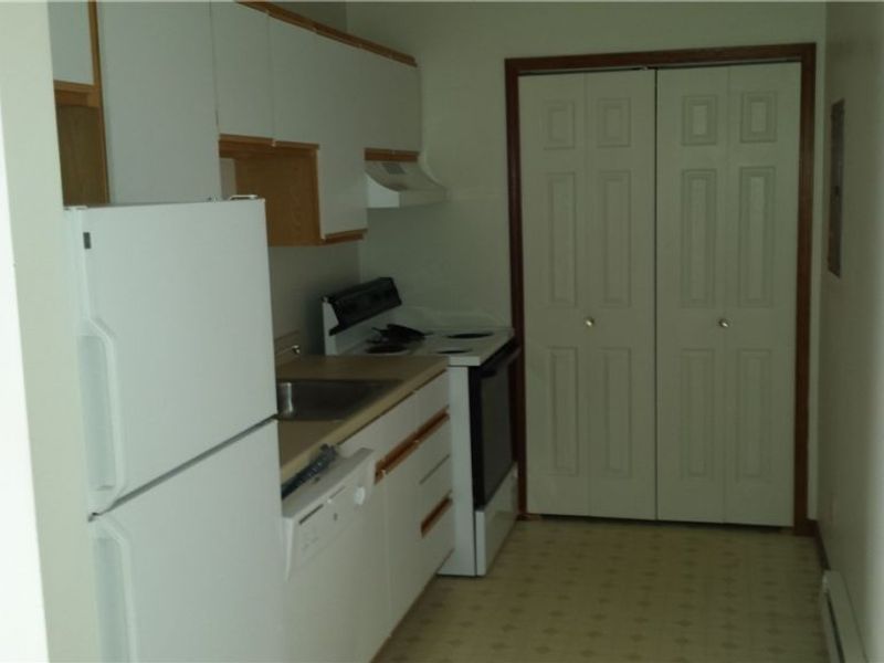 105-A Fairways Drive , Unit 105-A, Chardon, OH 44024 Photo 4