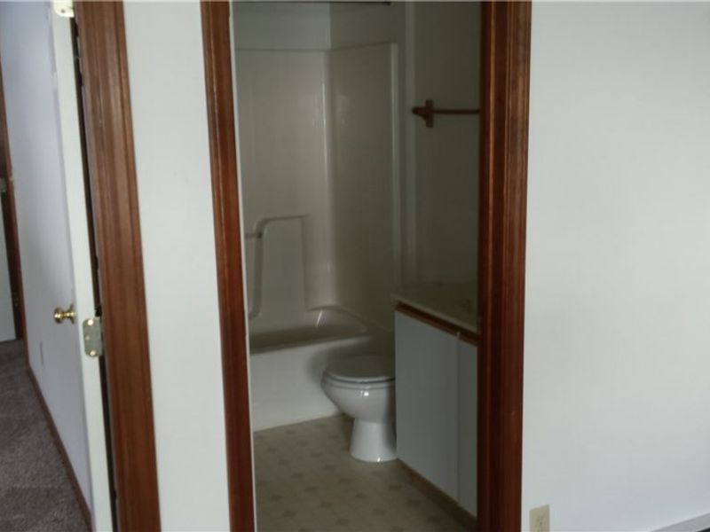 105-A Fairways Drive , Unit 105-A, Chardon, OH 44024 Photo 5