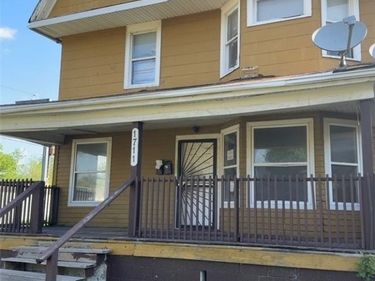 1711 Holyoke Avenue, East Cleveland, OH 44112