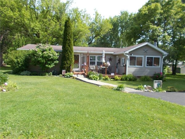 1884 Lillian Avenue , Linesville, PA 16424