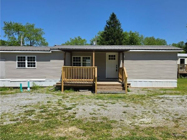 834 Mcgee Lane , Derry, PA 15627