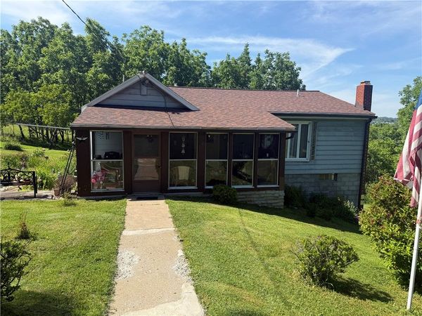 527 Center New Texas Rd , Pittsburgh, PA 15239