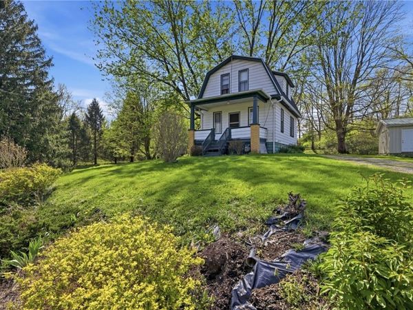 1239 Rebecca St, New Castle, PA 16101