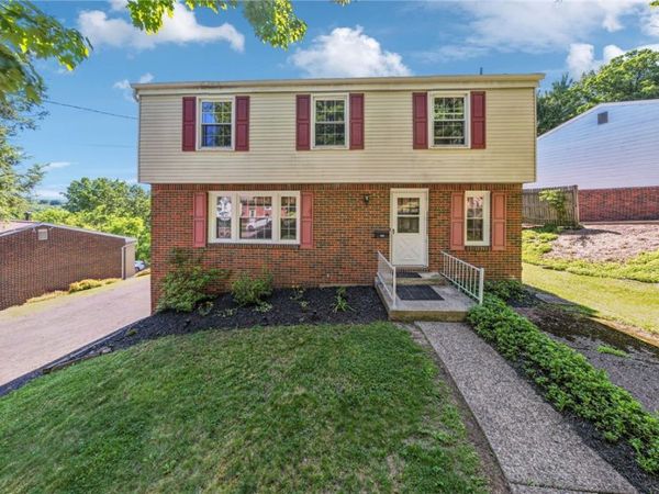 690 Blue Ridge Rd , Pittsburgh, PA 15239