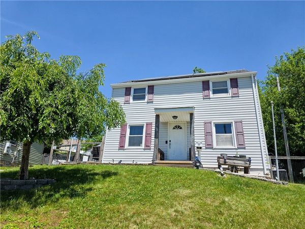 111 Jefferson Dr , Clairton, PA 15025