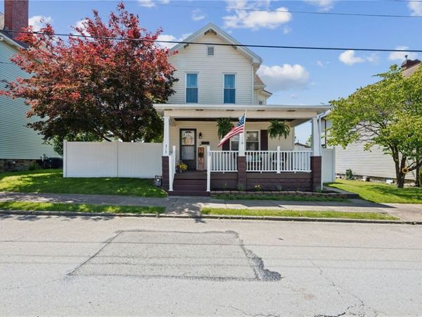 313 James St , Latrobe, PA 15650