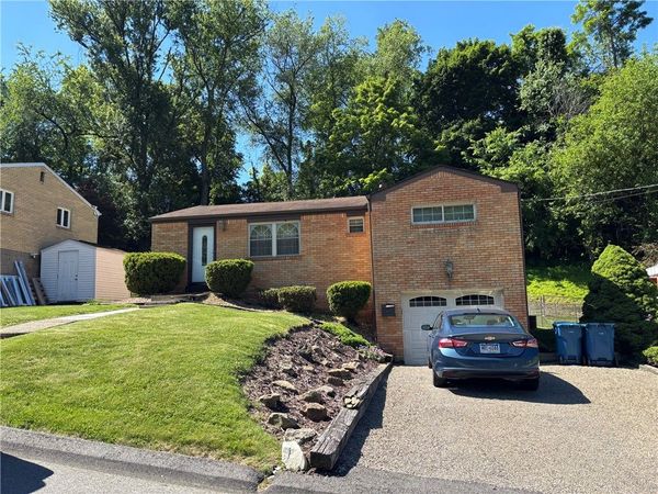217 Northmont Dr , Verona, PA 15147
