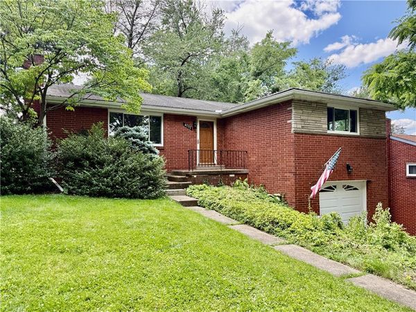 4737 Jewel Dr , Pittsburgh, PA 15236