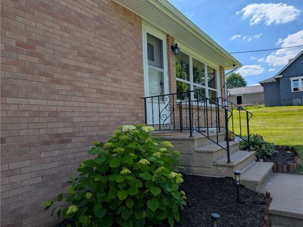 4122 Rte 130 , Stahlstown, PA 15687