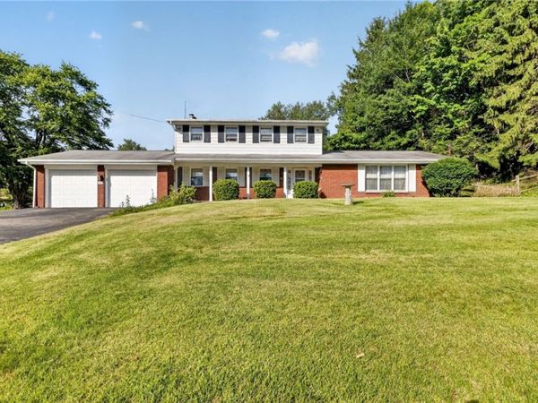 37 Millersdale Rd , Jeannette, PA 15644