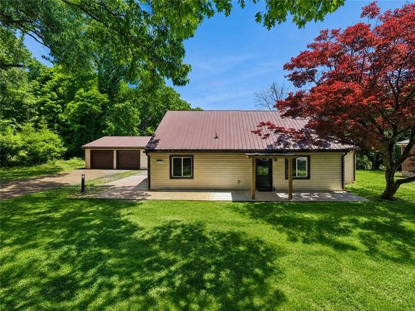 4531 Ridgeview Dr , Greensburg, PA 15601