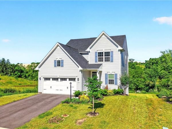 6 Dana Dr , Coraopolis, PA 15108