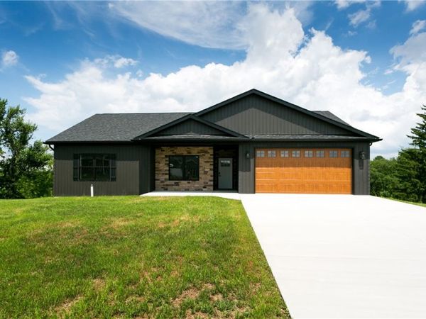 10 VINCENT DRIVE, Unit 4, Uniontown, PA 15401