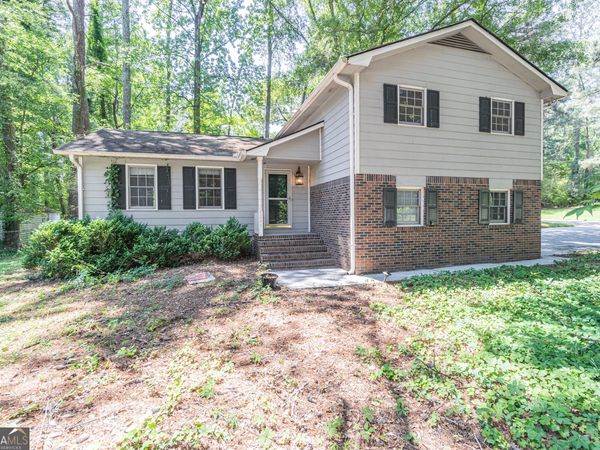 5286 NW Cobblestone Way NW, Lilburn, GA 30047