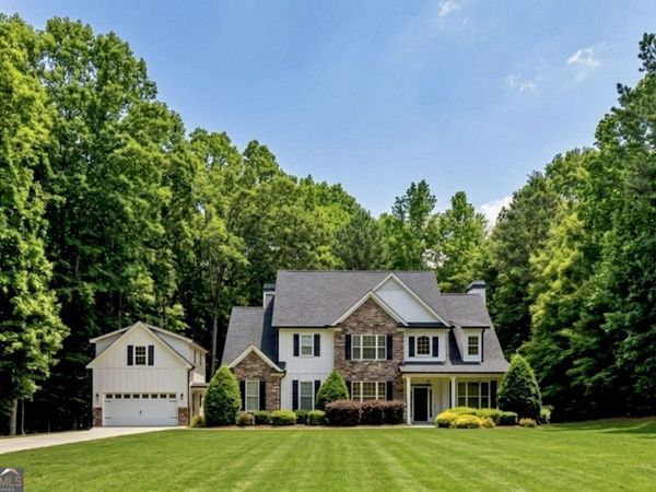 310 Persimmon Drive, Sharpsburg, GA 30277