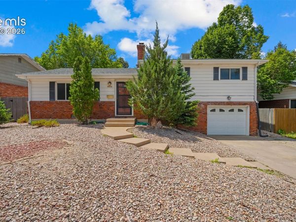 2406 N Circle Drive, Colorado Springs, CO 80909