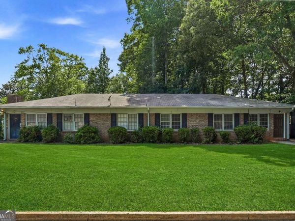 2124 Golfview Drive SE, Conyers, GA 30013