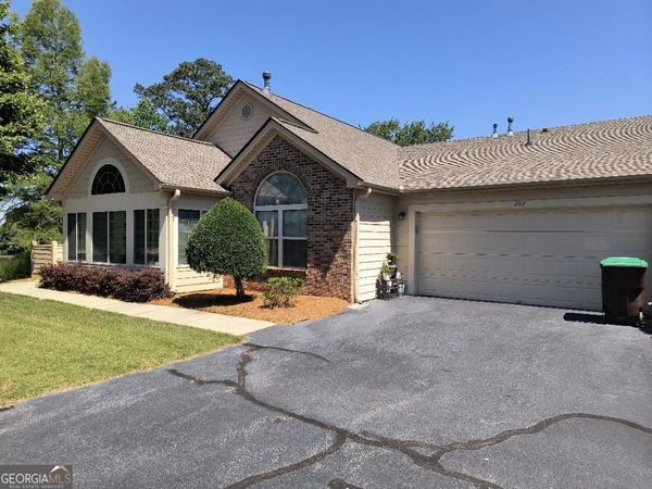 202 Silver Summit Drive SE, Conyers, GA 30094