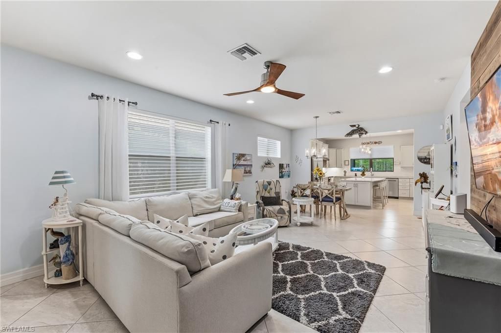 10947 Glenhurst St , Fort Myers, FL 33913 Photo