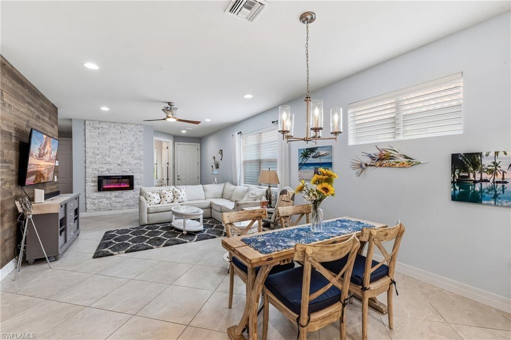 10947 Glenhurst St , Fort Myers, FL 33913 Photo