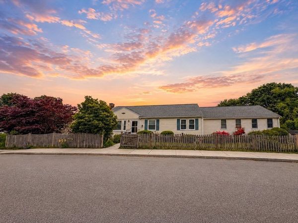 69 Standish Rd, Quincy, MA 02171