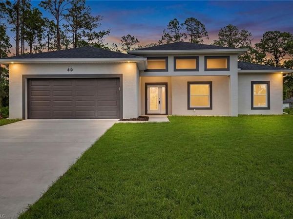 810 Jackson AVE , LEHIGH ACRES, FL 33972