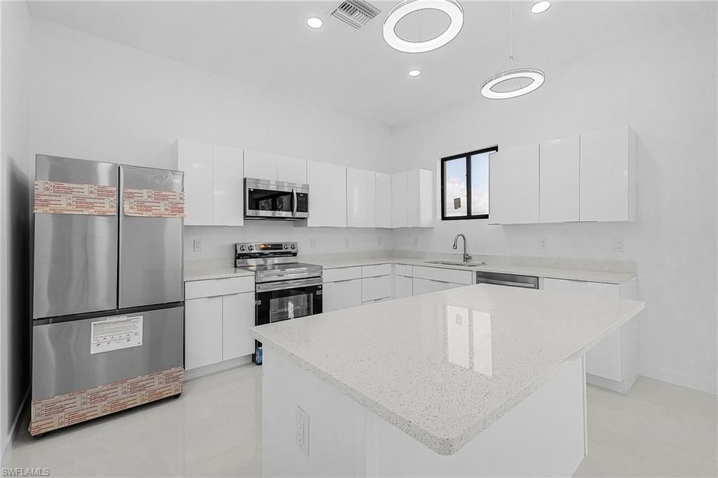 231 NW 27th Ave, Cape Coral, FL 33993 Photo
