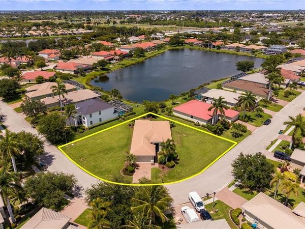 2466 Ashbury CIR , CAPE CORAL, FL 33991