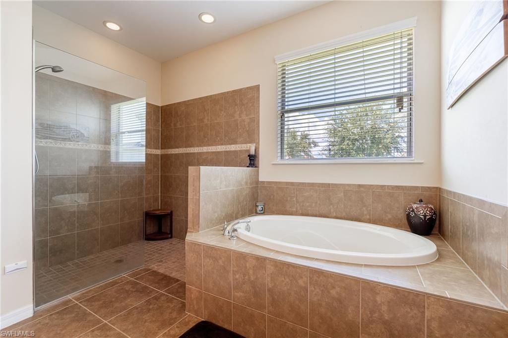 2466 Ashbury Cir , Cape Coral, FL 33991 Photo