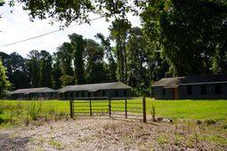 4685 River Road  photo 4