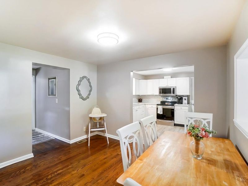 1351 Ridgecrest Drive, Miami Twp, OH 45150 Photo 12