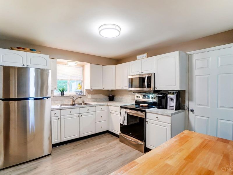 1351 Ridgecrest Drive, Miami Twp, OH 45150 Photo 6