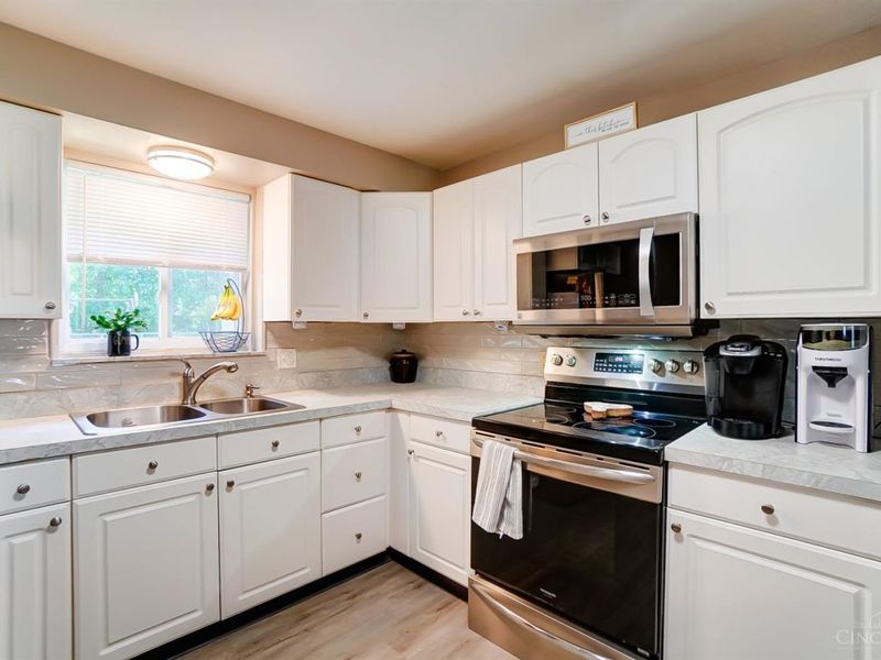 1351 Ridgecrest Drive, Miami Twp, OH 45150 Photo 9