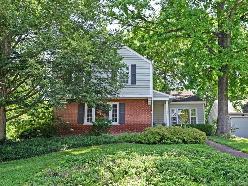 2590 Bonnie Drive, Cincinnati, OH 45230 Photo 2