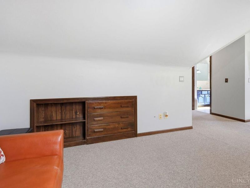 5651 Colerain Avenue, Cincinnati, OH 45239 Photo 18