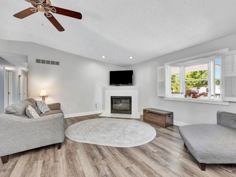 3783 Hickory View Drive, Fairfield Twp, OH 45011 Photo 5