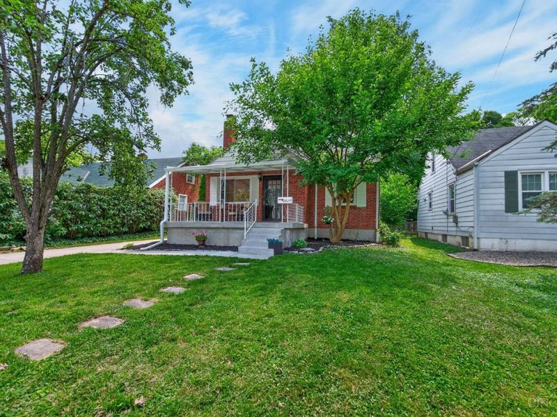 9520 West Avenue, Blue Ash, OH 45242 Photo 3