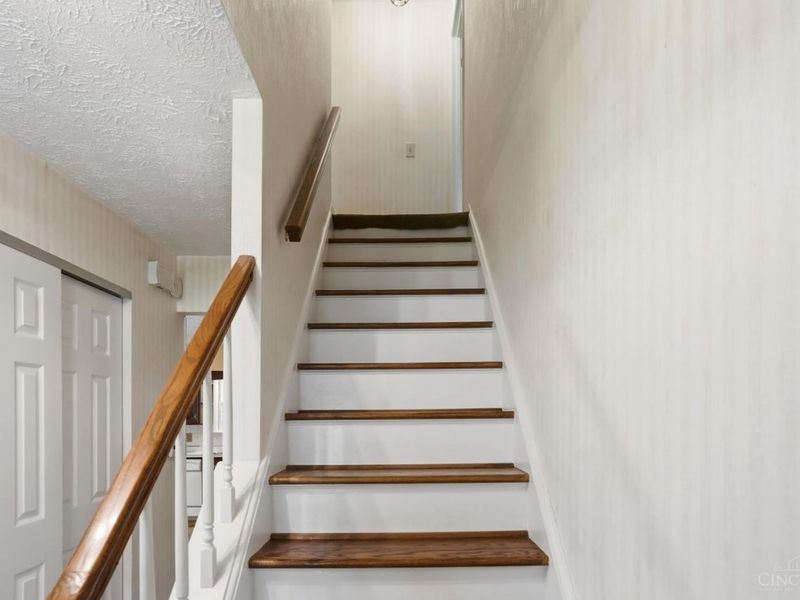 6272 Ryan Circle, Loveland, OH 45140 Photo 14