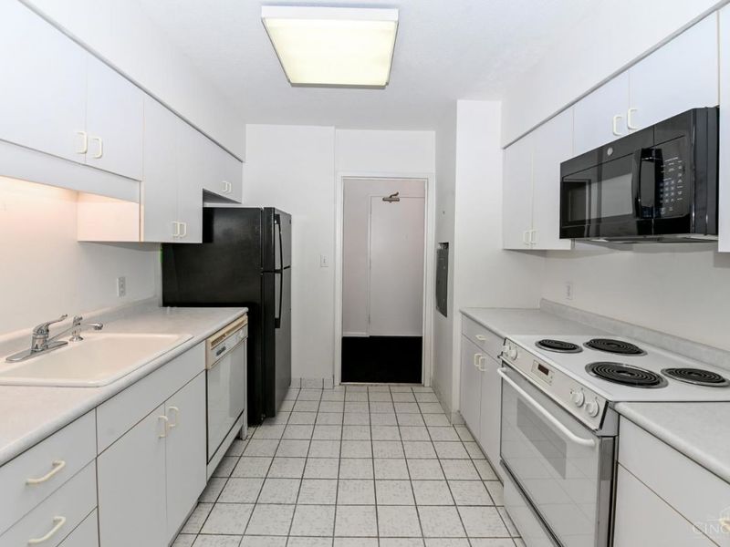 2444 Madison Road, Unit 1509, Cincinnati, OH 45208 Photo 19
