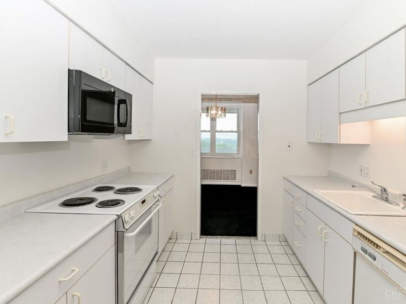 2444 Madison Road, Unit 1509, Cincinnati, OH 45208 Photo 23