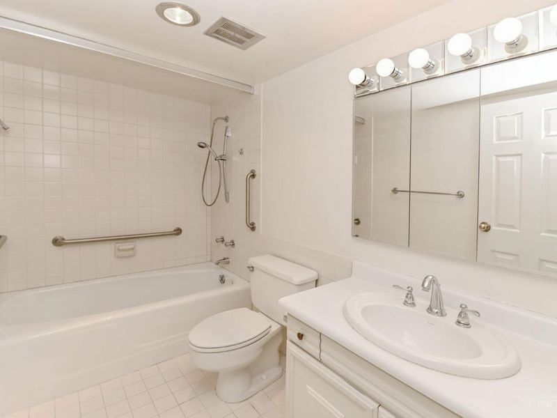 2444 Madison Road, Unit 1509, Cincinnati, OH 45208 Photo 28