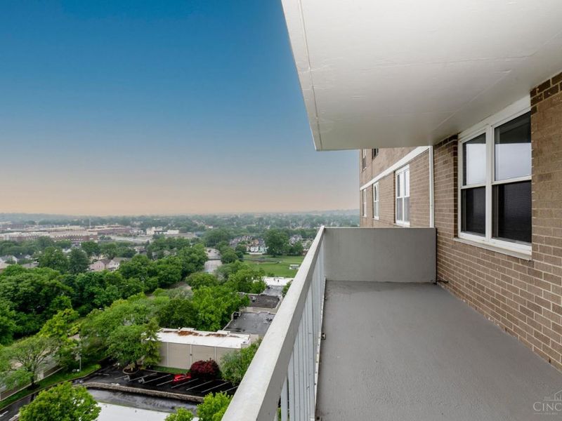 2444 Madison Road, Unit 1509, Cincinnati, OH 45208 Photo 7