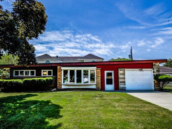 4872 N Redwood Drive , Norridge, IL 60706