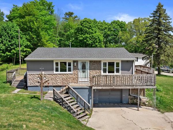 959 Laduron DRIVE, Mishicot, WI 54228