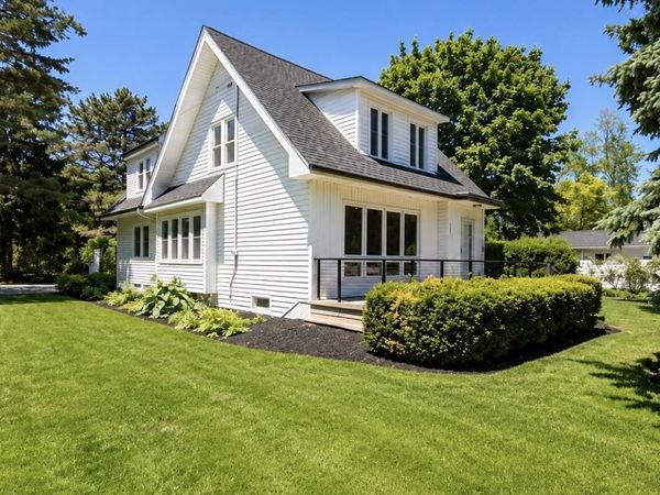 7531 N Lake DRIVE, Fox Point, WI 53217