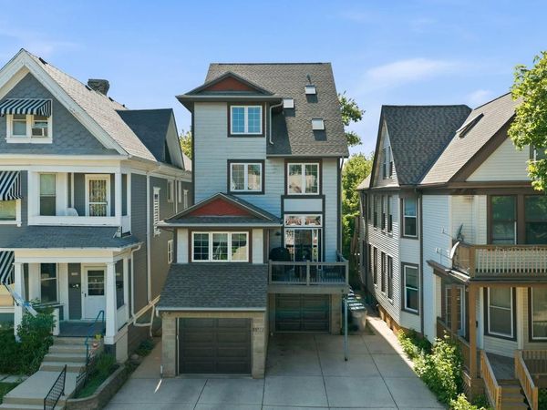 1527 N Cass STREET, Unit A, Milwaukee, WI 53202