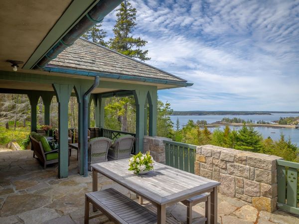 6 Cliffhanger Lane , Mount Desert, ME 04675