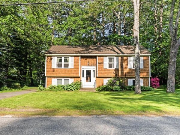 57 Barrows Drive , Topsham, ME 04086